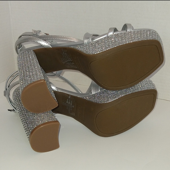 Guess silver embellished platforms heel rhinestones sandals size 9 - Picture 11 of 11